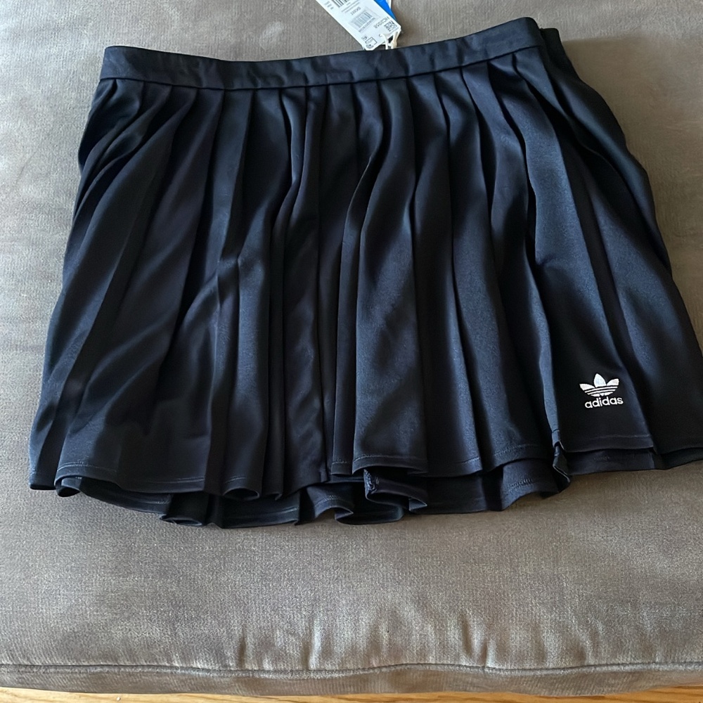 Black tennis skirt